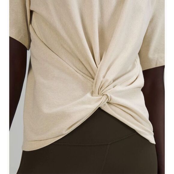 Lululemon Crescent T-Shirt Spark size 4 - Picture 3 of 6